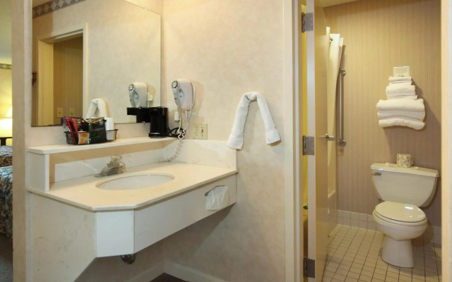 Bird in Hand Family Inn