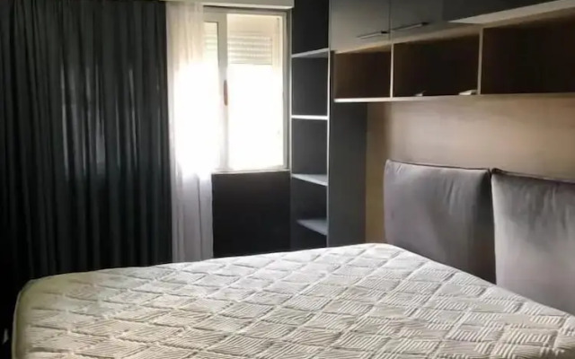 Tirent Apartment Komuna Parisit 1