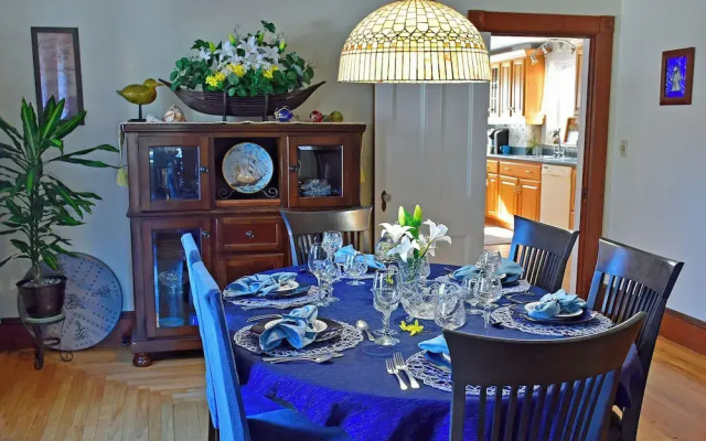 Miller House By the Bay