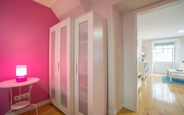 Colorful 1Br Apt - 15 Mins To Castelo De S. Jorge