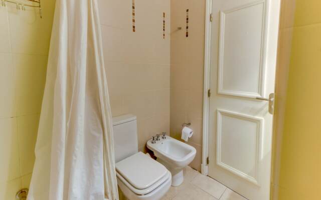 Comodo apartamento c/ piscina interior y exterior