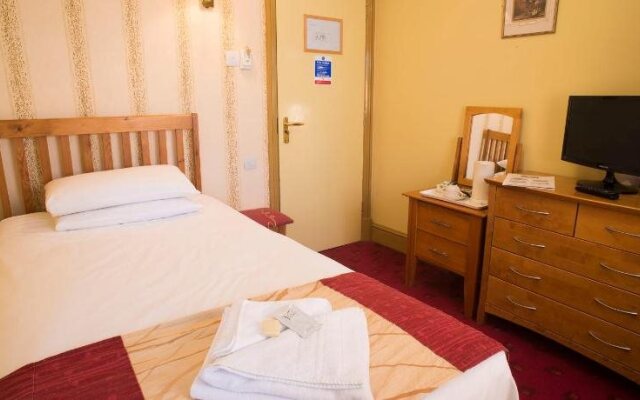 Highwayman Inn