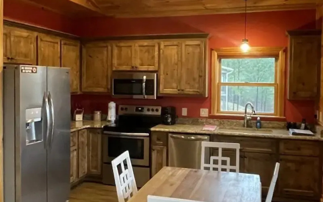 Charming cabin with an Amazing view! - pet and motorcycle friendly! 2 Bedroom Cabin by RedAwning