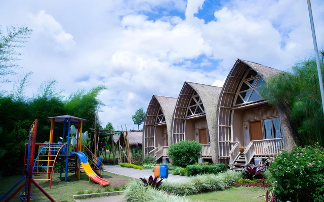 Villa ChavaMinerva Bambu - Lembang
