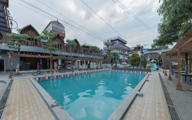 RedDoorz Resort @ Cianjur City Park