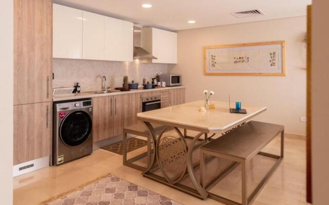 Gleaming 1 BR Apt Mangroovy w Pool & Beach Access