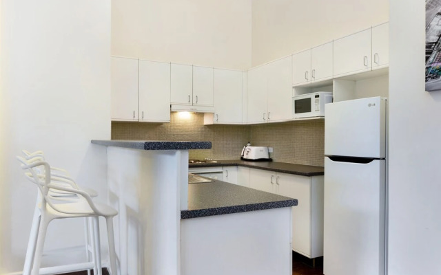 Pyrmont 1 Bedroom furnished - 857 PYR