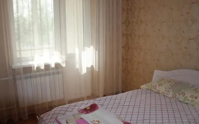 Houseroom J