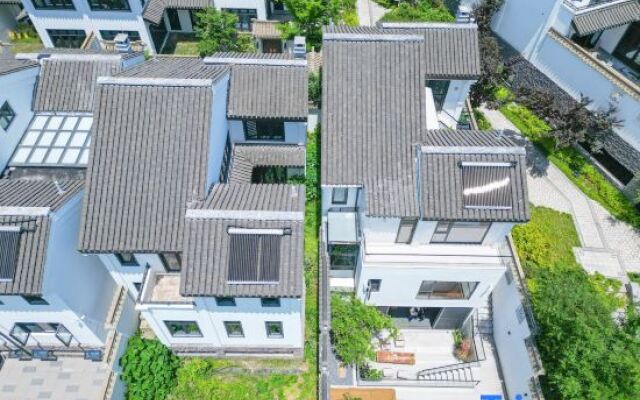 three trees single villa