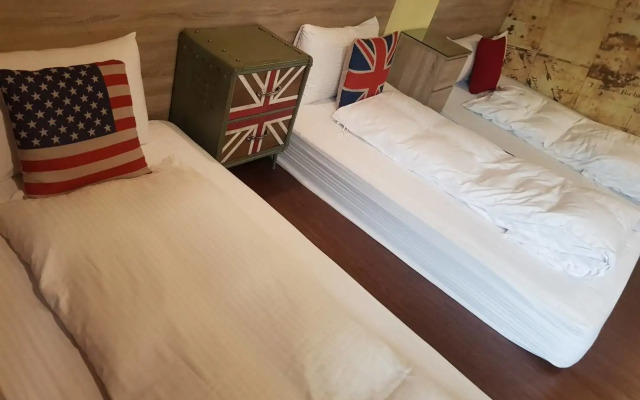 Corner House - Hostel