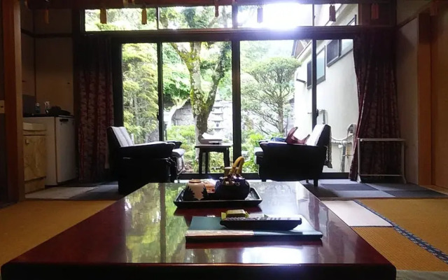 Saratoku Ryokan