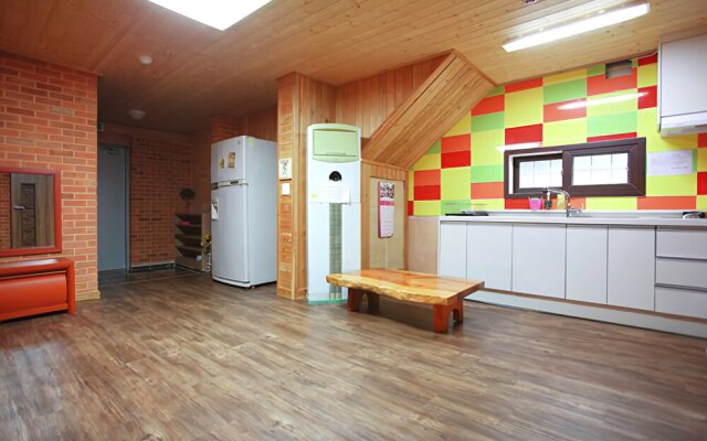 Yongin Tree's Story Pension