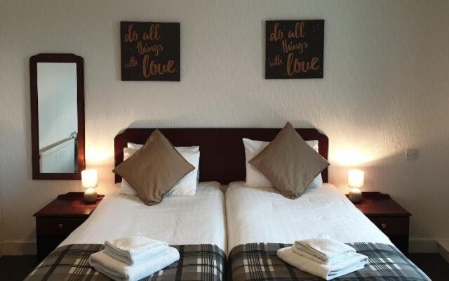 Glenmorag Hotel