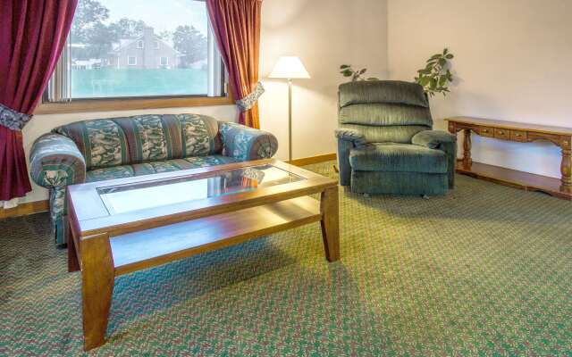 Super 8 by Wyndham Hartford WI