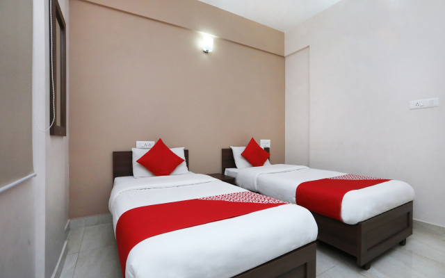Indra Comforts By OYO Rooms