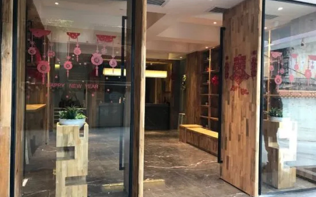V8 Yiju Hotel (Guangzhou Railway Station)