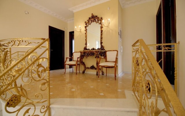 Luxurious Villa Anthi