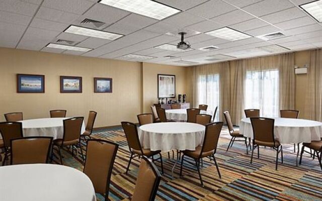 Fairfield Inn & Suites Elizabeth City