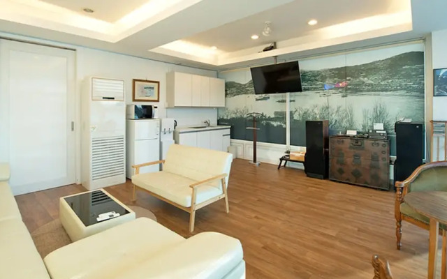 Tongyeong Geobukseon Hotel