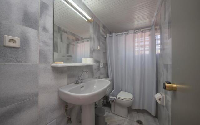 Manias Hotel Apartments