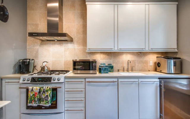 1BR Songwriters Studio in 12South by RedAwning