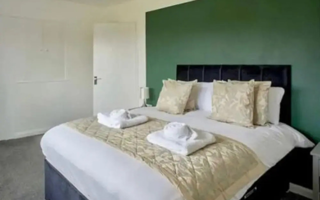 Cosy 3Br House With Fireplace & Private Garden
