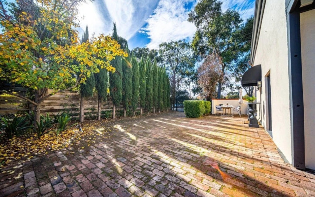 The Hackney Stables - Style & Comfort - City Edge