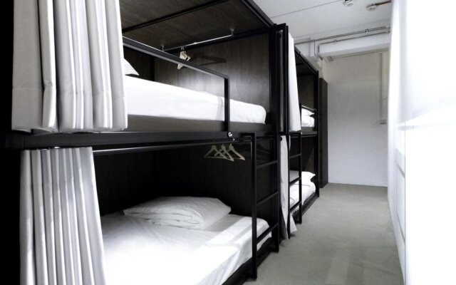 Bond Boutique Capsule Hotel At Bugis