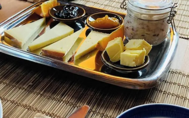 Room-organic BnB Froschkönig "dorfplatz"