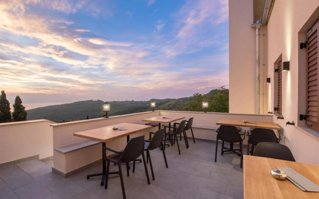 La Loggia Diffused Hotel