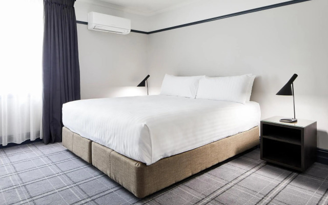 Brassey Hotel