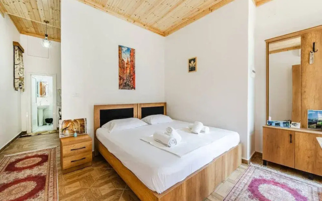 Saraci Rooms 2 in Gjirokast r