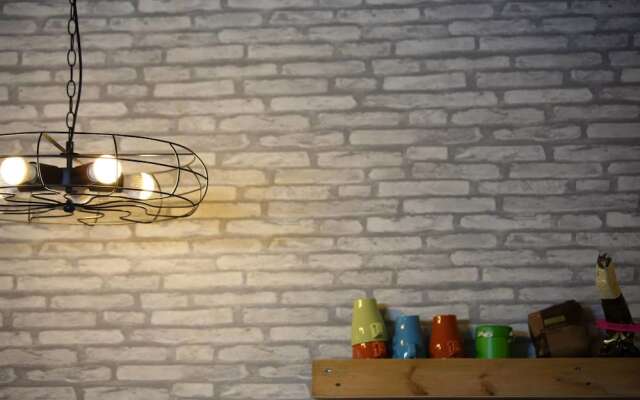 Hive Bed and Backpacker