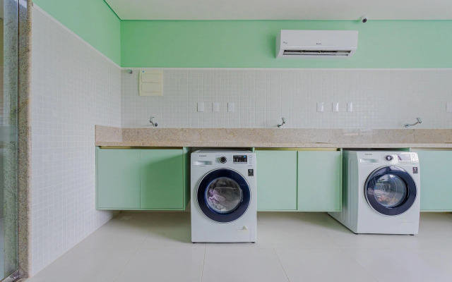 CZ01 Lindo Quarto e Sala com Vista Mar, Salvador