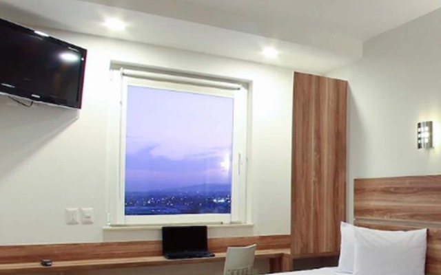 One Guadalajara Periferico Norte