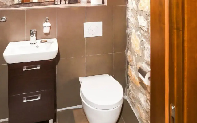 Alluring Holiday Home In Pella With Jacuzzi