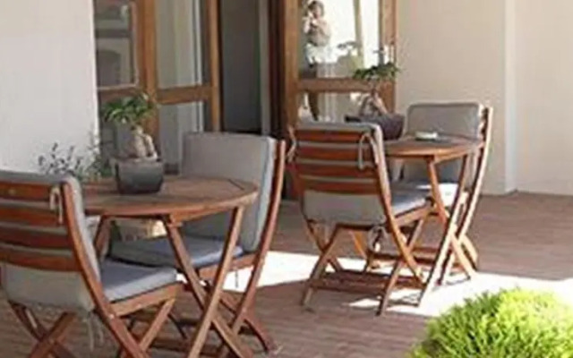 Ninety9 On Villiers Guest House