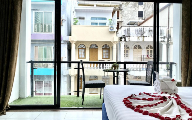 Long Beach Hotel Patong