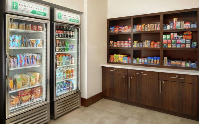 Embassy Suites by Hilton Indianapolis Downtown