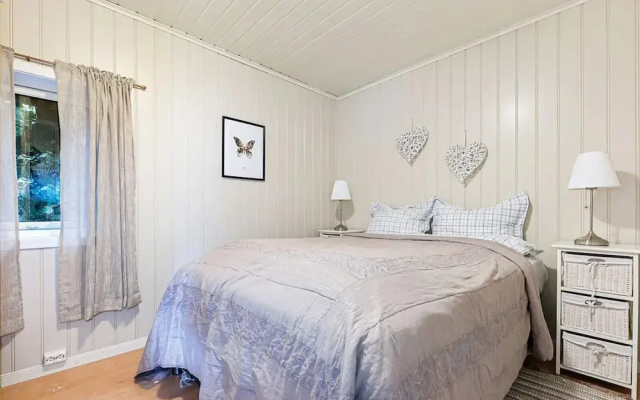 10 Person Holiday Home in Kalvag-by Traum