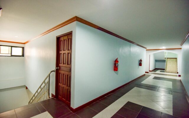 IYH Island Boutique Hotel