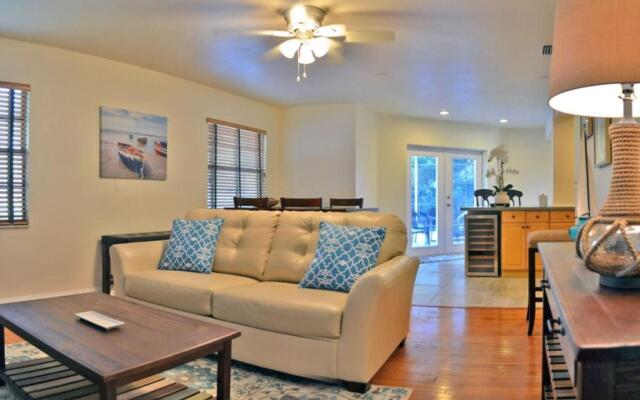 Bradenton Lakefront Home 1903