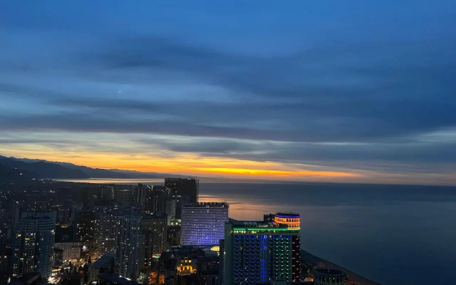 Sunny Apartment Batumi