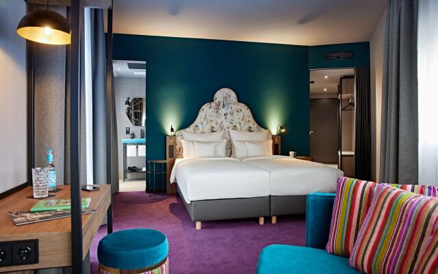 Me and All Hotel Dusseldorf Oberkassel, by Hyatt