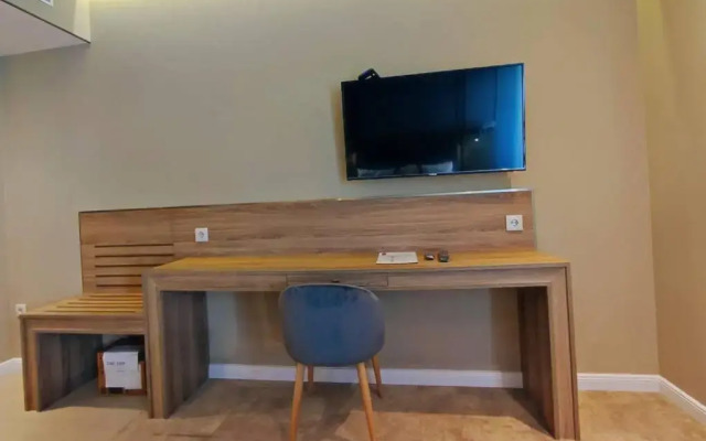 Leo Group BEST STUDIO 2307 Alliance Palace