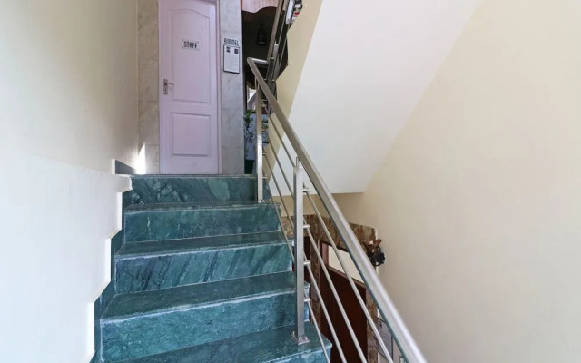 Veer Garh by OYO Rooms