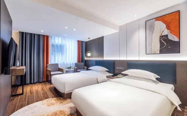 Ruifeng Hotel Railway Station Store