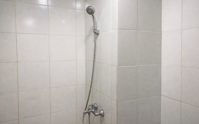 Simple Look 1Br Apartment At Vittoria Residence