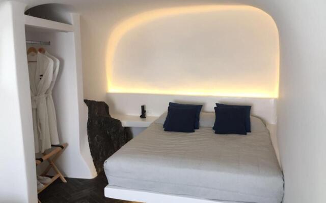 Altana Cliffside Villas