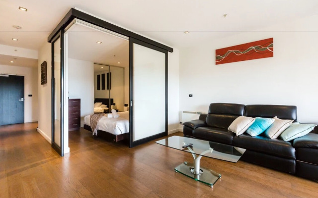 CLEO, 1BDR St.Kilda Apartment